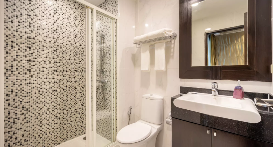 For rent 2 bedrooms apartment in Watthana, Bangkok