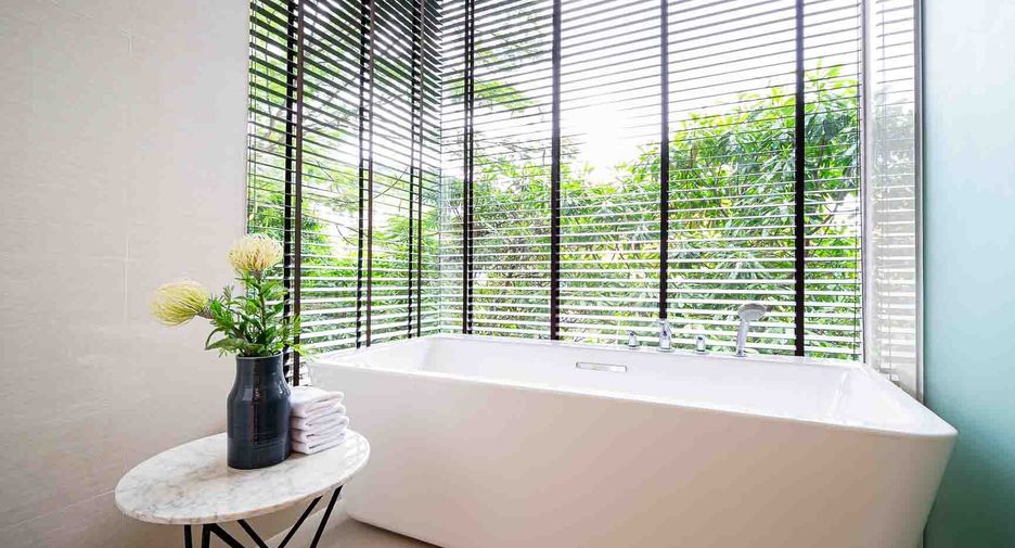 For rent 4 bedrooms condo in Suan Luang, Bangkok