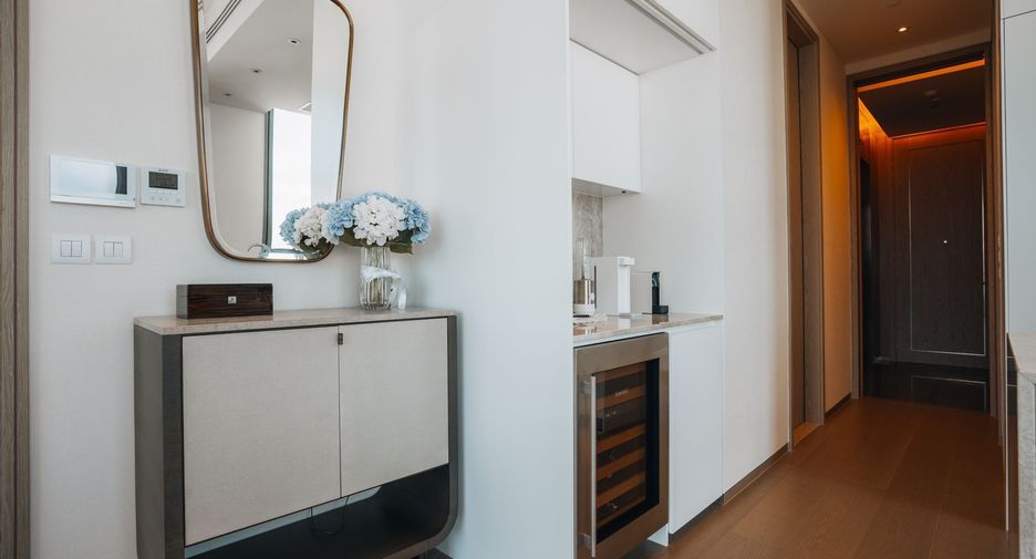 For sale 1 bed condo in Pathum Wan, Bangkok