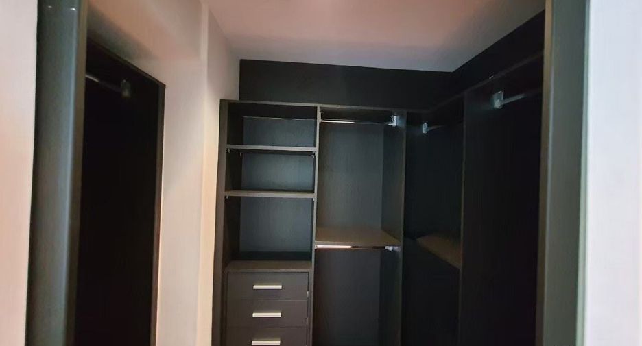 Condo en alquiler de 3 habitaciones en Pathum Wan, Bangkok