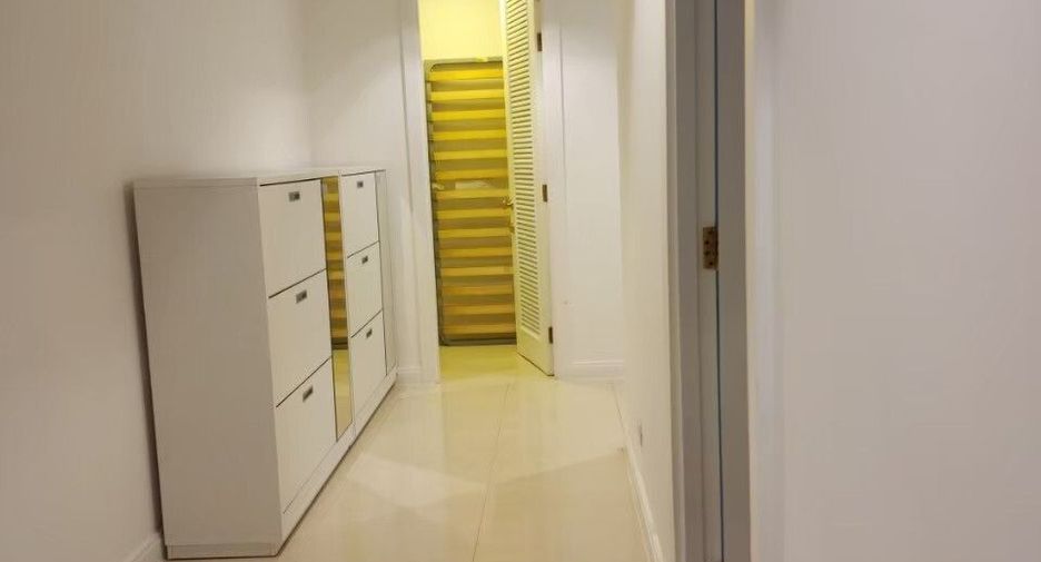 Condo en alquiler de 3 habitaciones en Pathum Wan, Bangkok