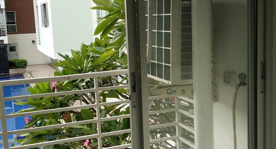For sale 2 bedrooms condo in Mueang Samut Prakan, Samut Prakan