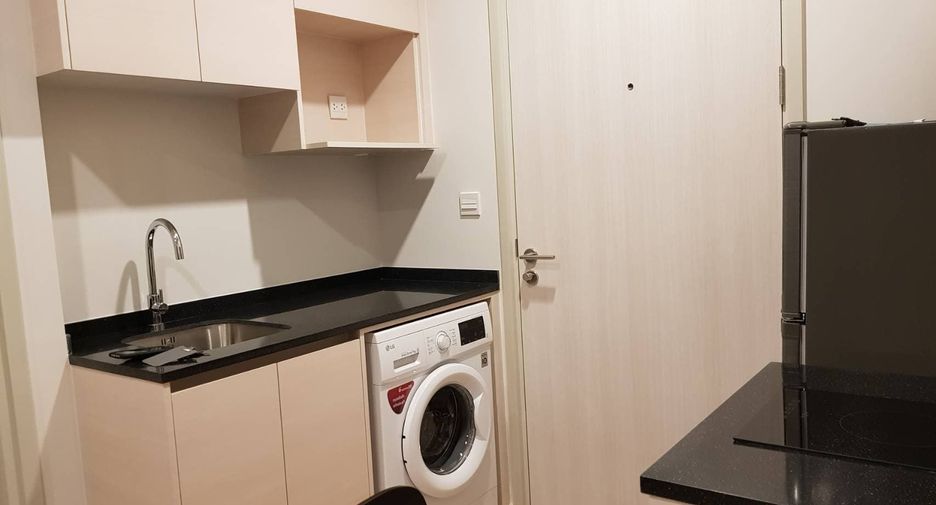 For rent 1 bed condo in Huai Khwang, Bangkok