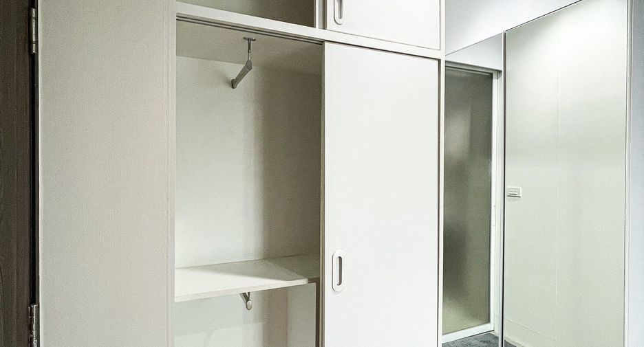 For sale 1 bed condo in Phaya Thai, Bangkok