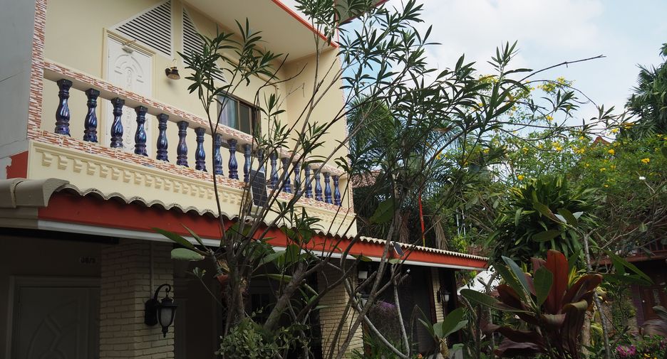 For rent 2 bedrooms villa in Mueang Phuket, Phuket
