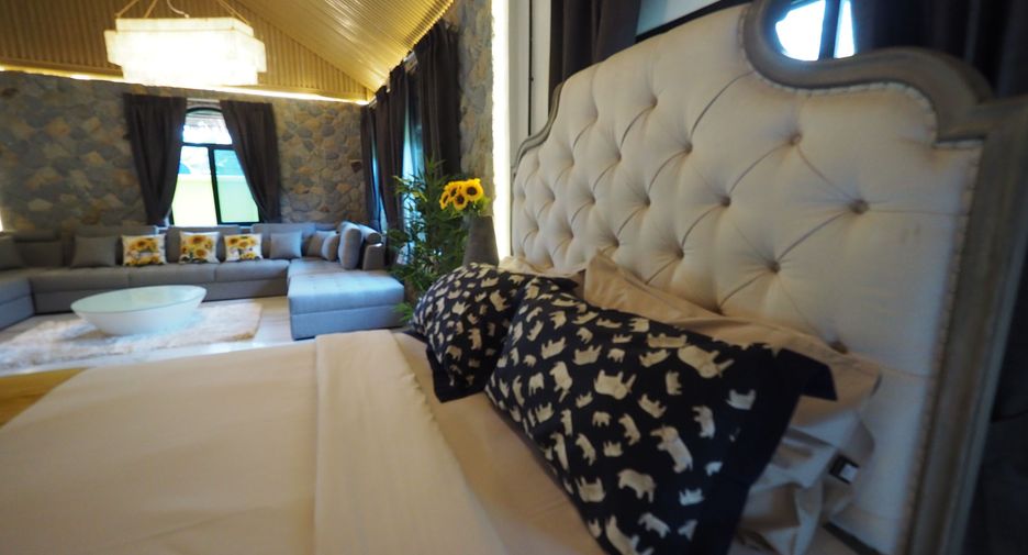 For rent 2 bedrooms villa in Mueang Phuket, Phuket