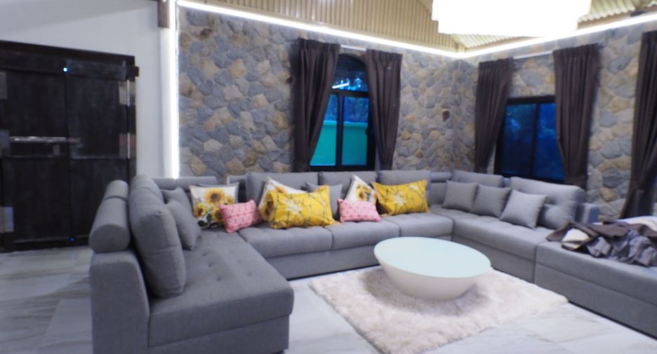 For rent 2 bedrooms villa in Mueang Phuket, Phuket