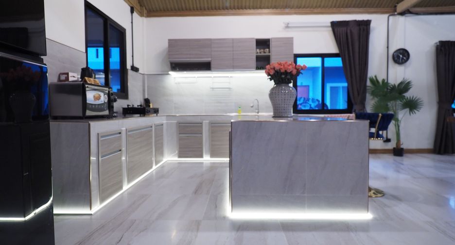 For rent 2 bedrooms villa in Mueang Phuket, Phuket