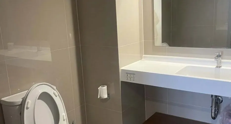 For rent 2 bedrooms condo in Phra Khanong, Bangkok