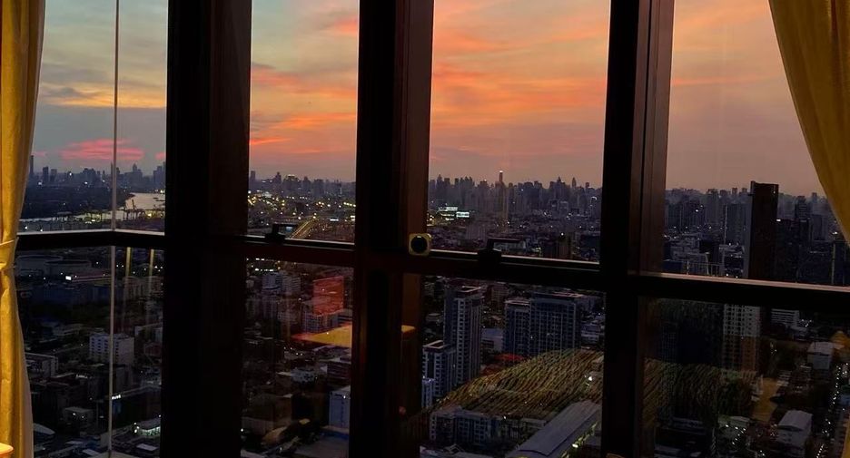 For rent 3 bedrooms condo in Bang Na, Bangkok