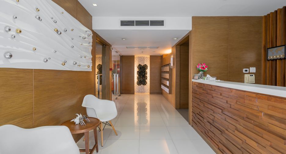 For rent 2 bedrooms apartment in Watthana, Bangkok