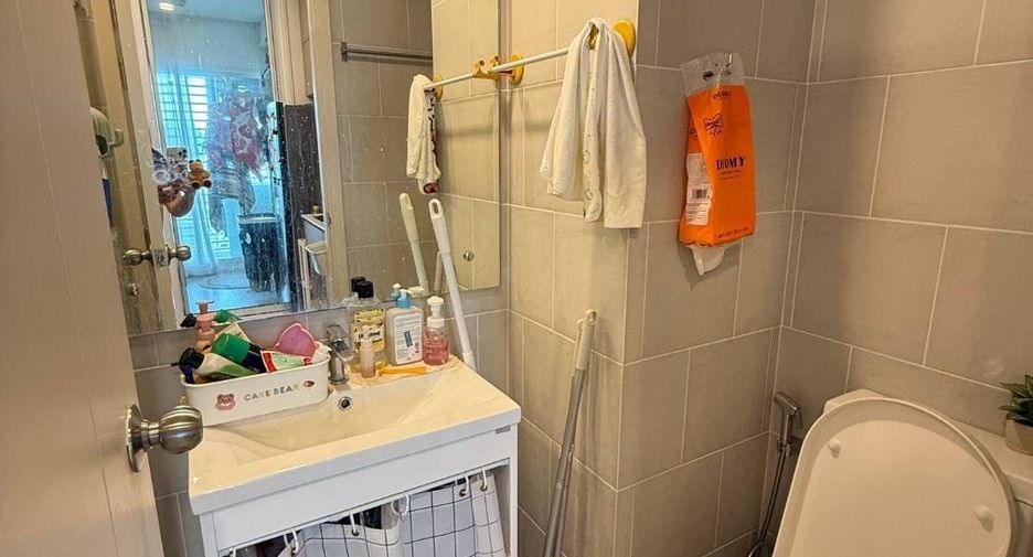 For sale 1 Beds condo in Bang Phlat, Bangkok