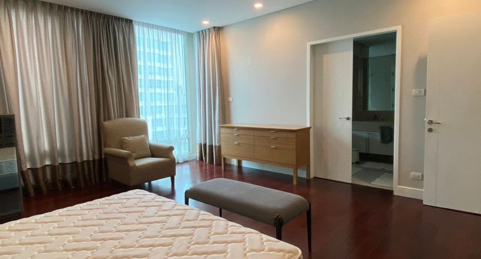 Condo en alquiler de 3 habitaciones en Pathum Wan, Bangkok
