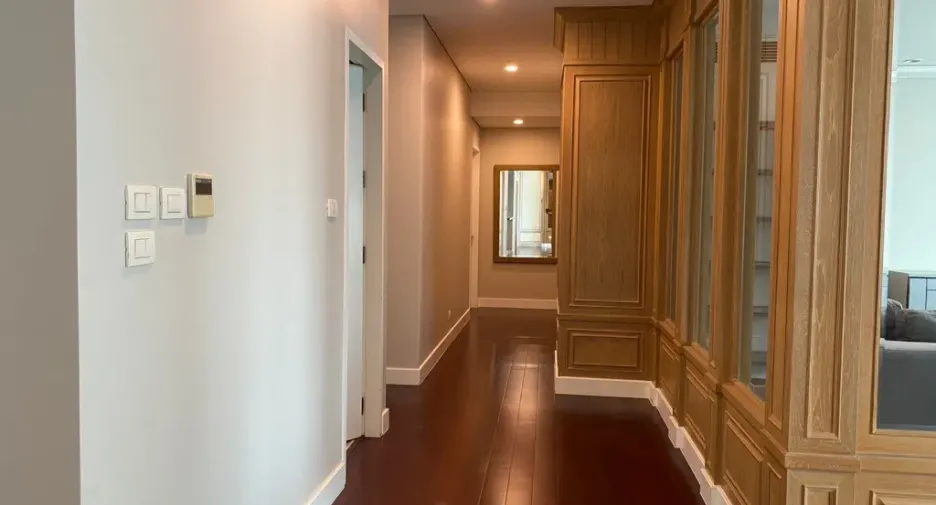 Condo en alquiler de 3 habitaciones en Pathum Wan, Bangkok