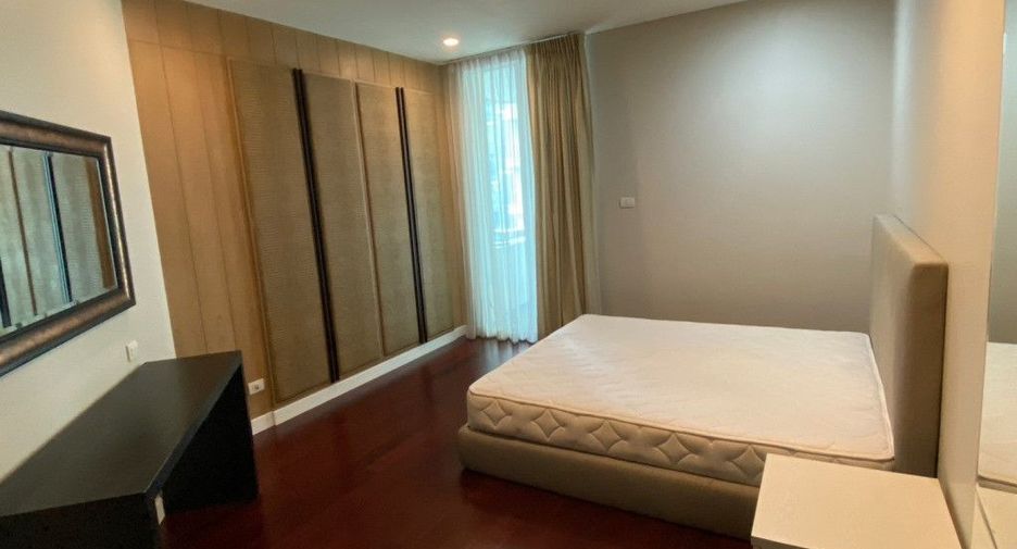 Condo en alquiler de 3 habitaciones en Pathum Wan, Bangkok