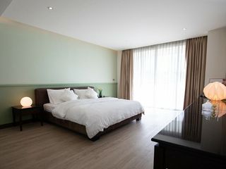 For rent 2 bedrooms apartment in Watthana, Bangkok