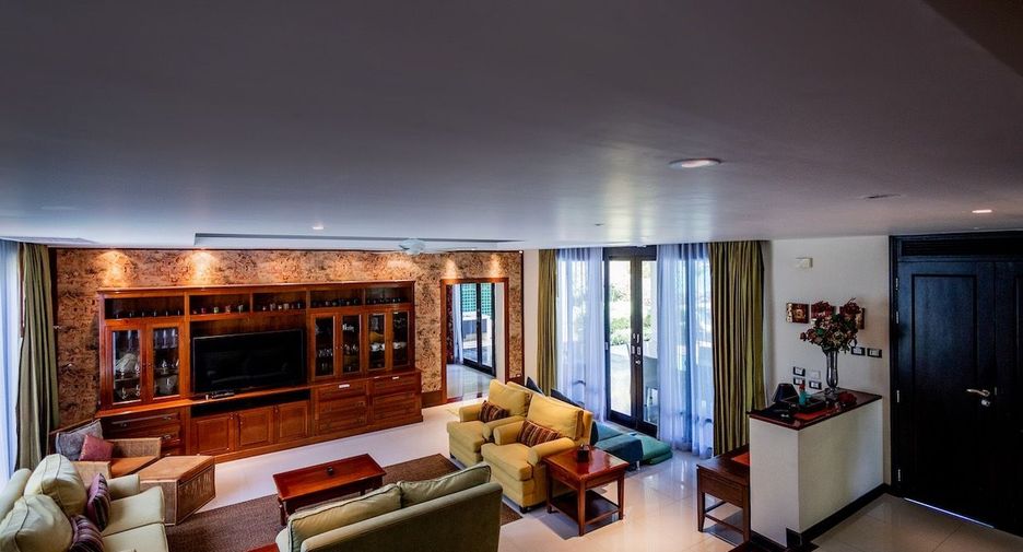 For rent 5 bedrooms villa in Thalang, Phuket
