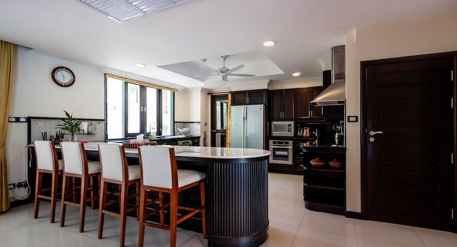 For rent 5 bedrooms villa in Thalang, Phuket