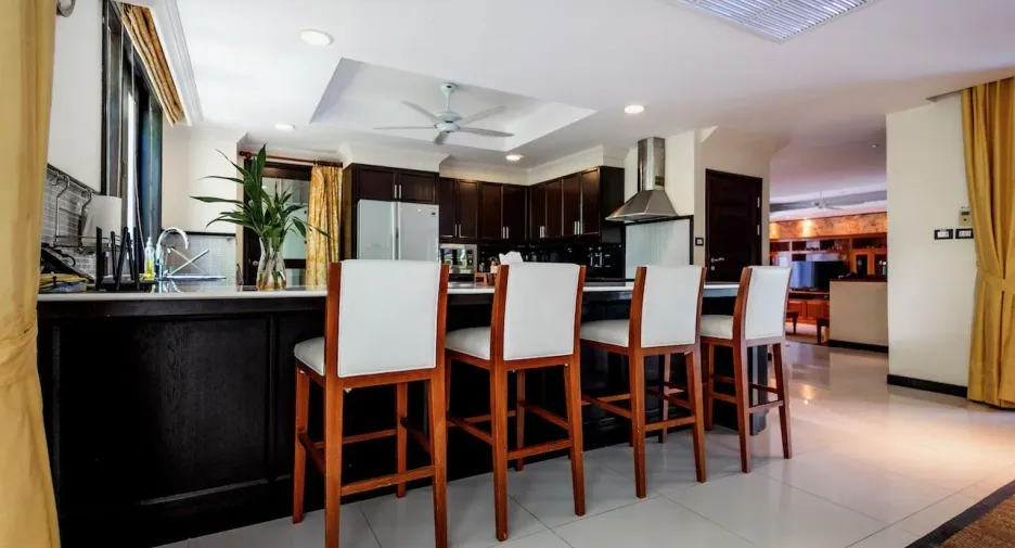 For rent 5 bedrooms villa in Thalang, Phuket