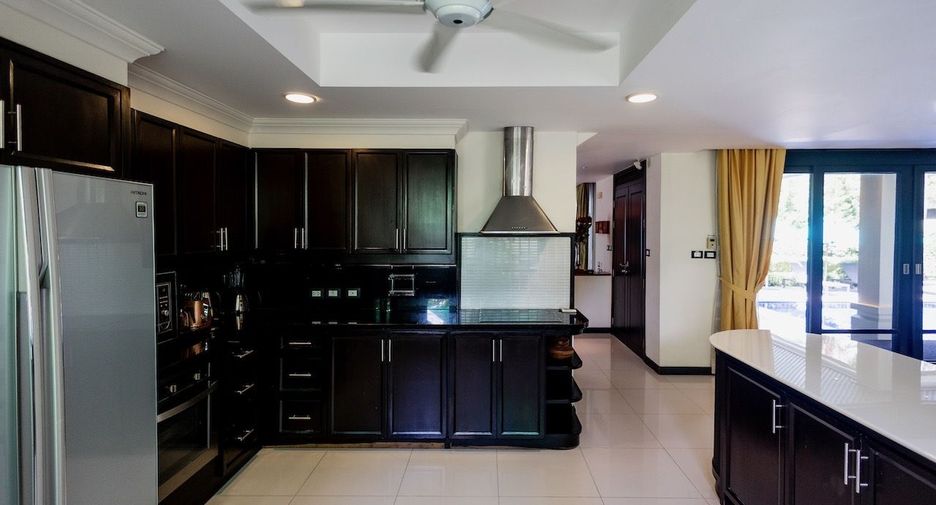 For rent 5 bedrooms villa in Thalang, Phuket