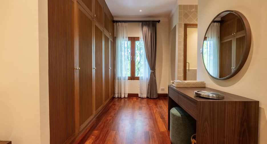 For sale 6 bedrooms villa in Thalang, Phuket