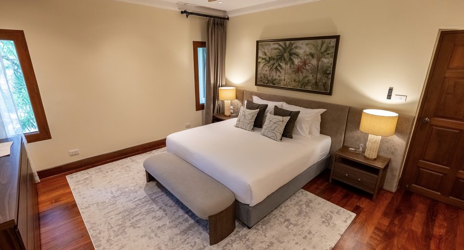 For sale 6 bedrooms villa in Thalang, Phuket