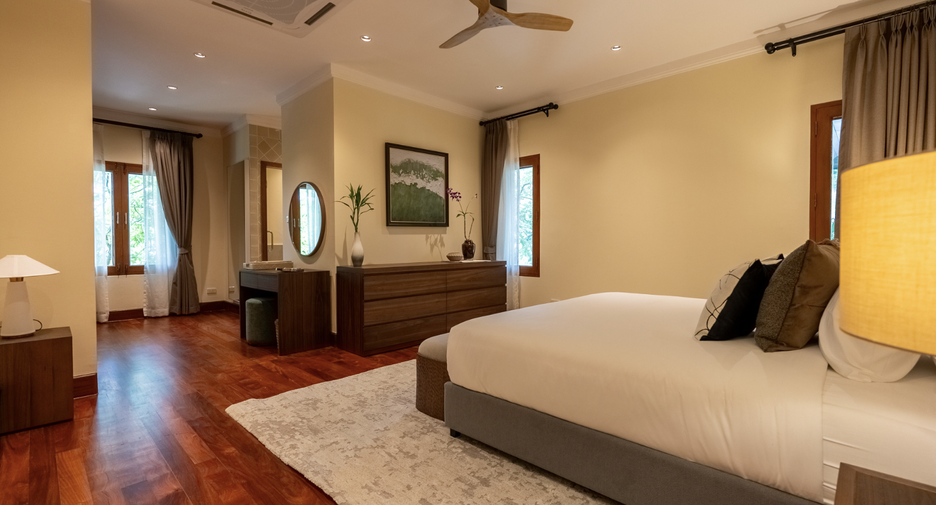 For sale 6 bedrooms villa in Thalang, Phuket