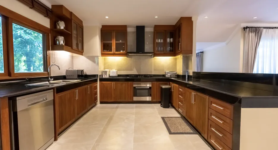 For sale 6 bedrooms villa in Thalang, Phuket