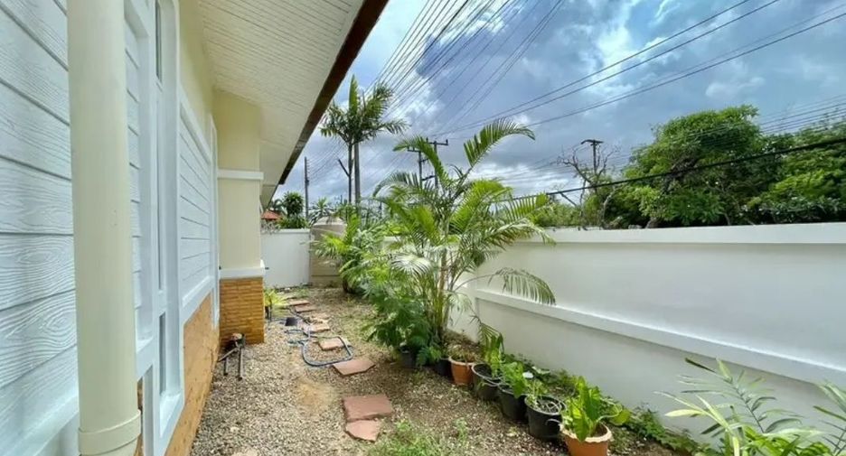 For rent 3 bedrooms villa in Mueang Phuket, Phuket