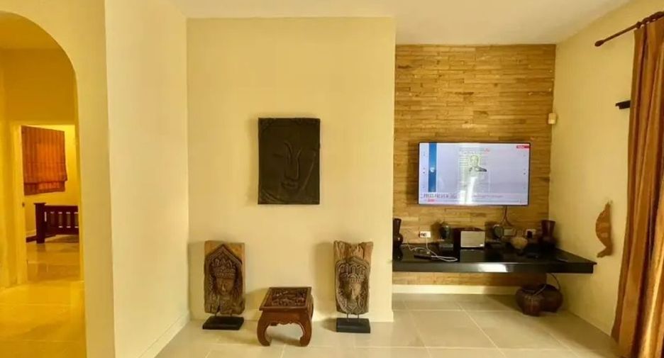 For rent 3 bedrooms villa in Mueang Phuket, Phuket