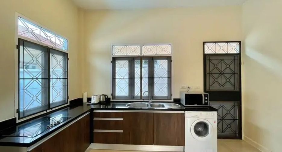 For rent 3 bedrooms villa in Mueang Phuket, Phuket