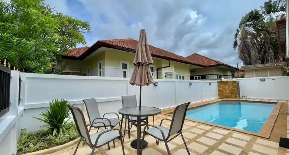 For rent 3 bedrooms villa in Mueang Phuket, Phuket