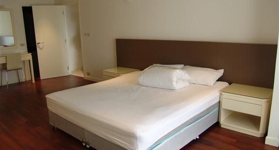 À louer 2 chambres condo à Watthana, Bangkok