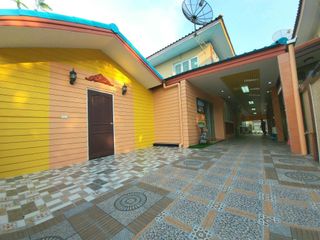 For sale 3 bedrooms townhouse in Khlong Sam Wa, Bangkok