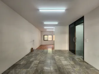 For rent 4 bedrooms townhouse in Wang Thonglang, Bangkok