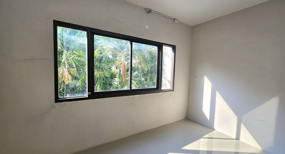 Reihenhaus zur Miete mit 4 Zimmer in Wang Thonglang, Bangkok