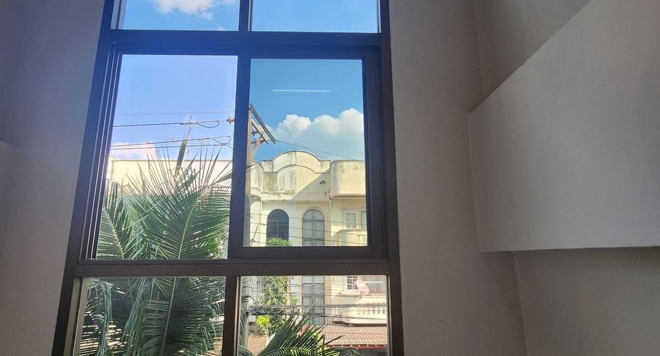 Reihenhaus zur Miete mit 4 Zimmer in Wang Thonglang, Bangkok