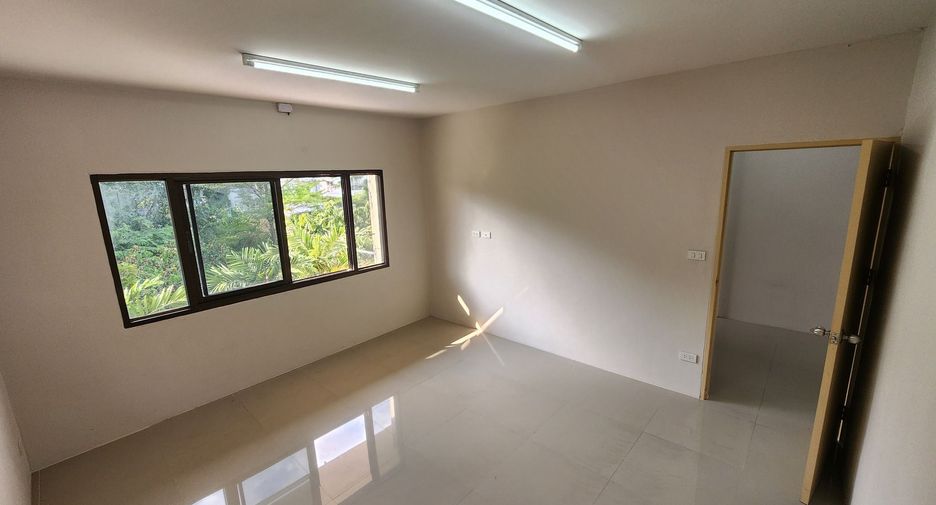 Reihenhaus zur Miete mit 4 Zimmer in Wang Thonglang, Bangkok