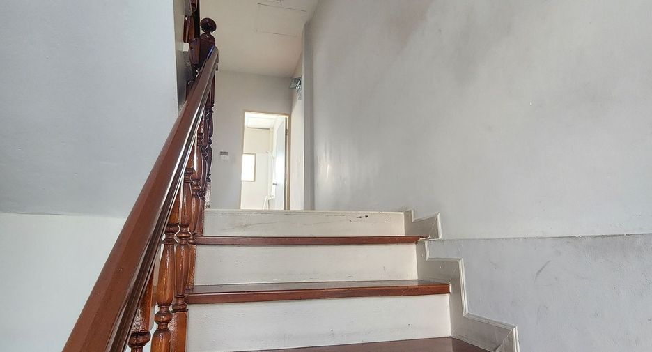 Reihenhaus zur Miete mit 4 Zimmer in Wang Thonglang, Bangkok