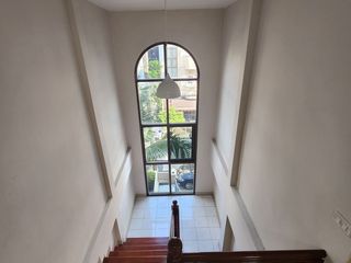 出租 4 卧室 联排别墅 在 Wang Thong Lang, 曼谷