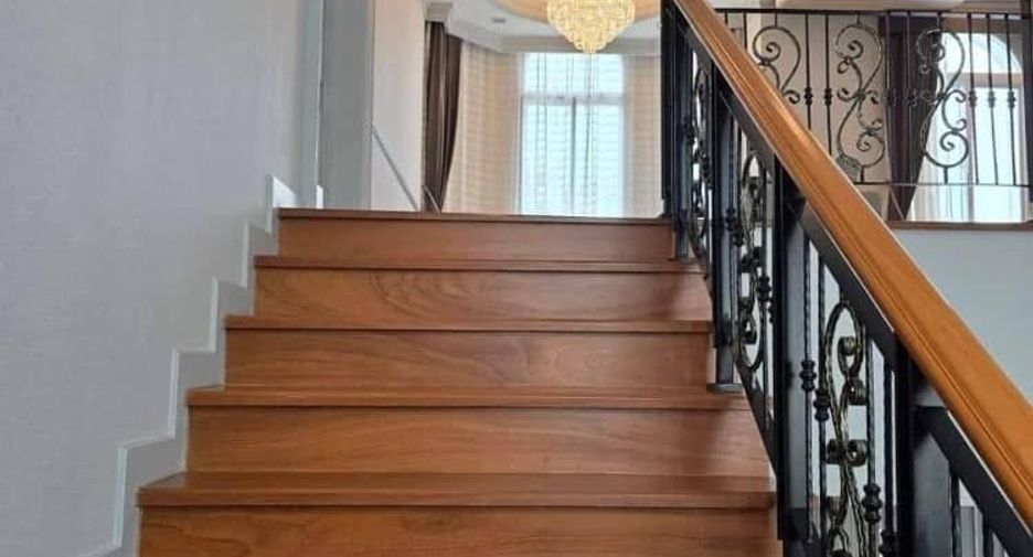 For rent 4 bedrooms townhouse in Prawet, Bangkok