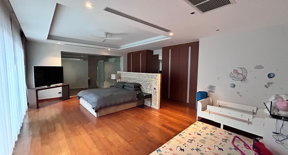 For sale 4 bedrooms villa in Thalang, Phuket