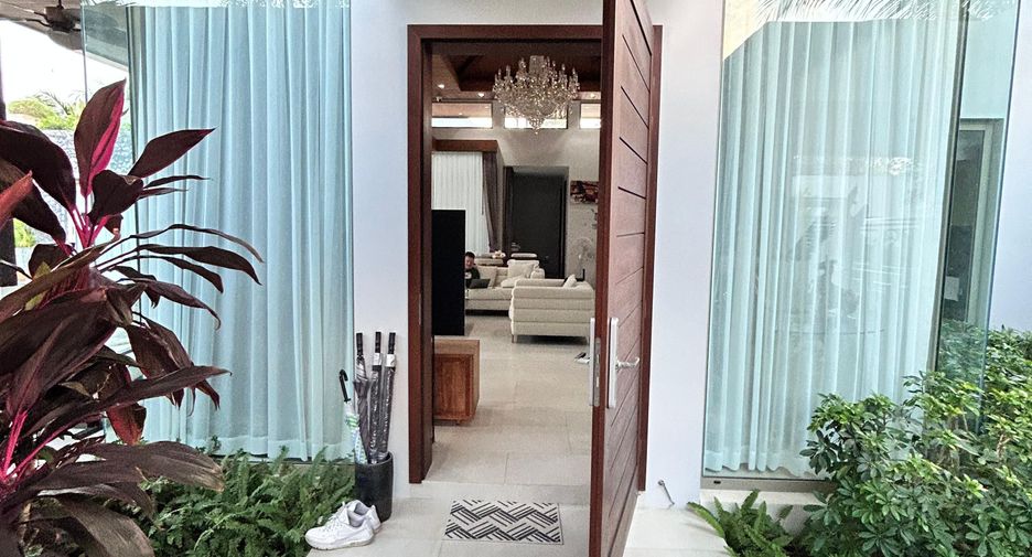 For sale 4 bedrooms villa in Thalang, Phuket