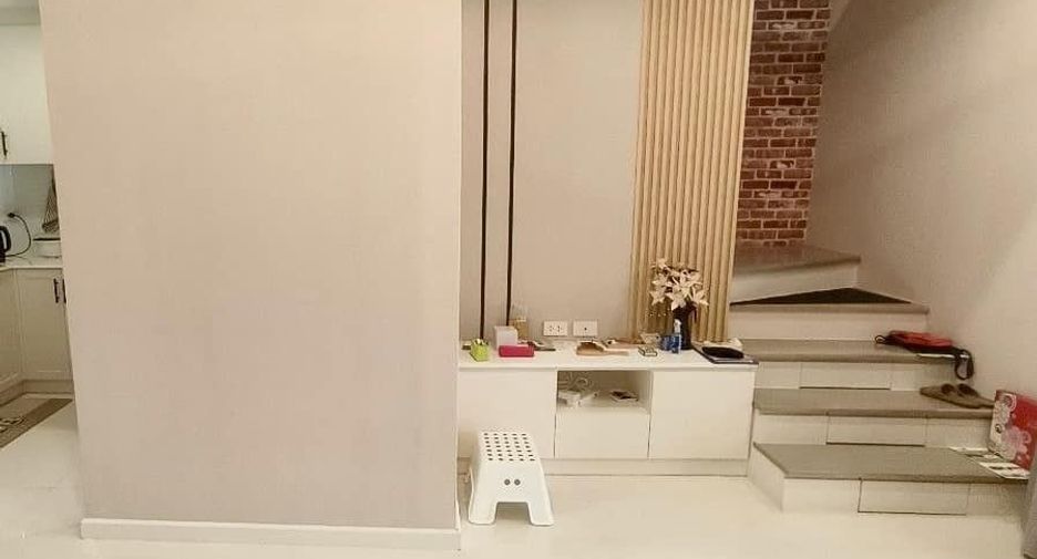 For rent 2 bedrooms townhouse in Bang Phli, Samut Prakan