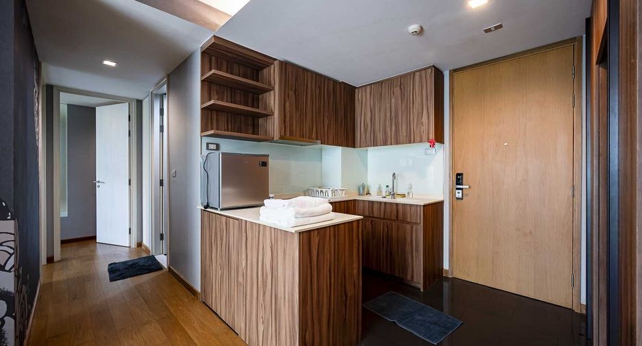 For rent and for sale 2 bedrooms condo in Watthana, Bangkok