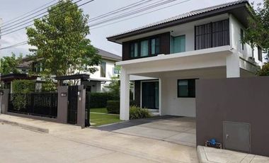 For rent 4 bedrooms house in Bang Phli, Samut Prakan