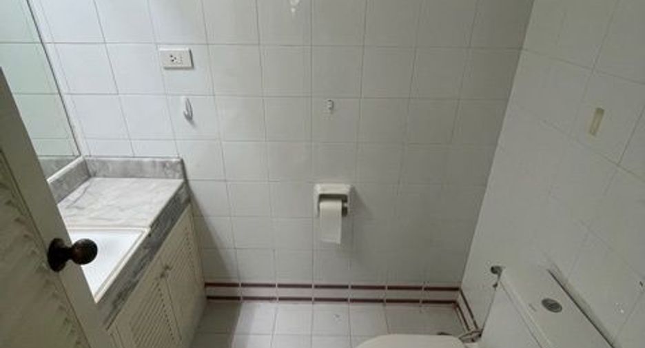 ให้เช่า 3 ห้องนอน ทาวน์เฮ้าส์ ใน วัฒนา, กรุงเทพฯ