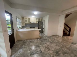 For rent 3 bedrooms townhouse in Watthana, Bangkok