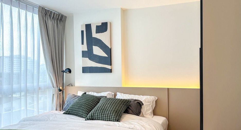 For rent 2 bedrooms condo in Phaya Thai, Bangkok