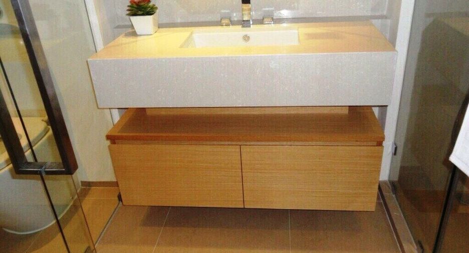 Продажа 1 кровать кондо в Сатхон, Бангкок